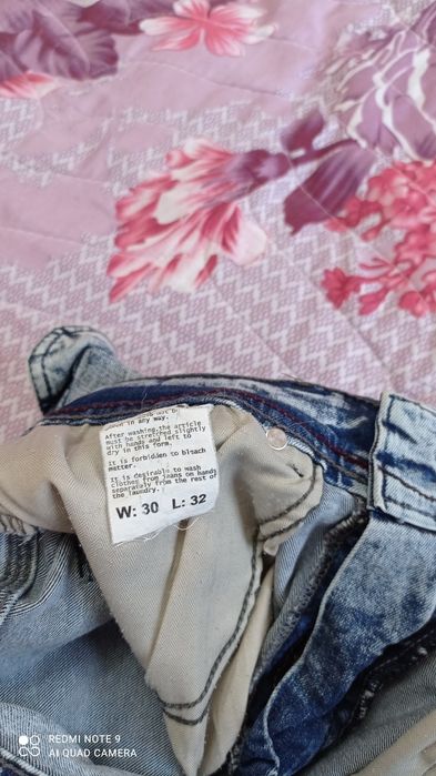 Джинсы в отличном состоянии W:30 L:32