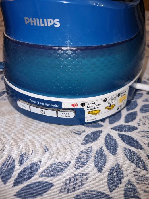 Парна станция / ютия Philips + ПОДАРЪК  маса за гладене-много стабилна