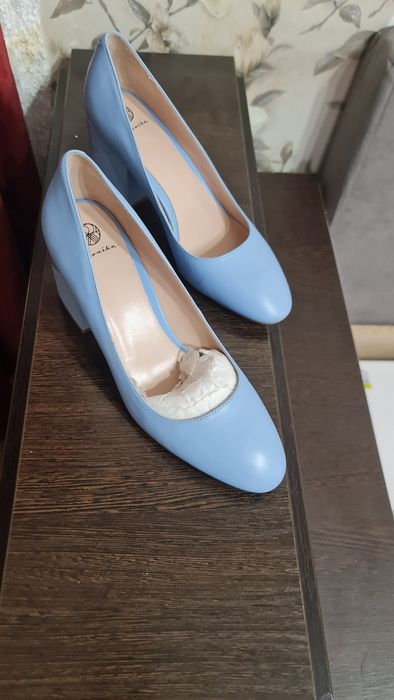 Продам новые туфли .