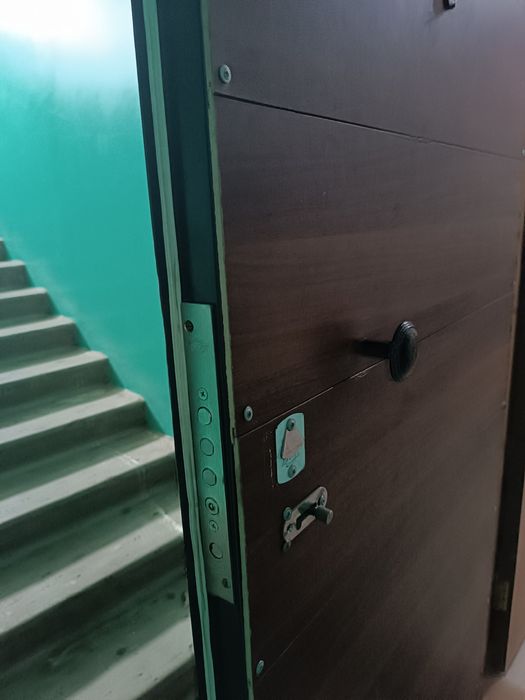 Дверь железная б/у