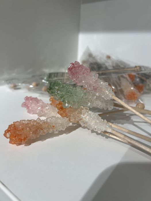 Zahar alb cristalizat pe bat