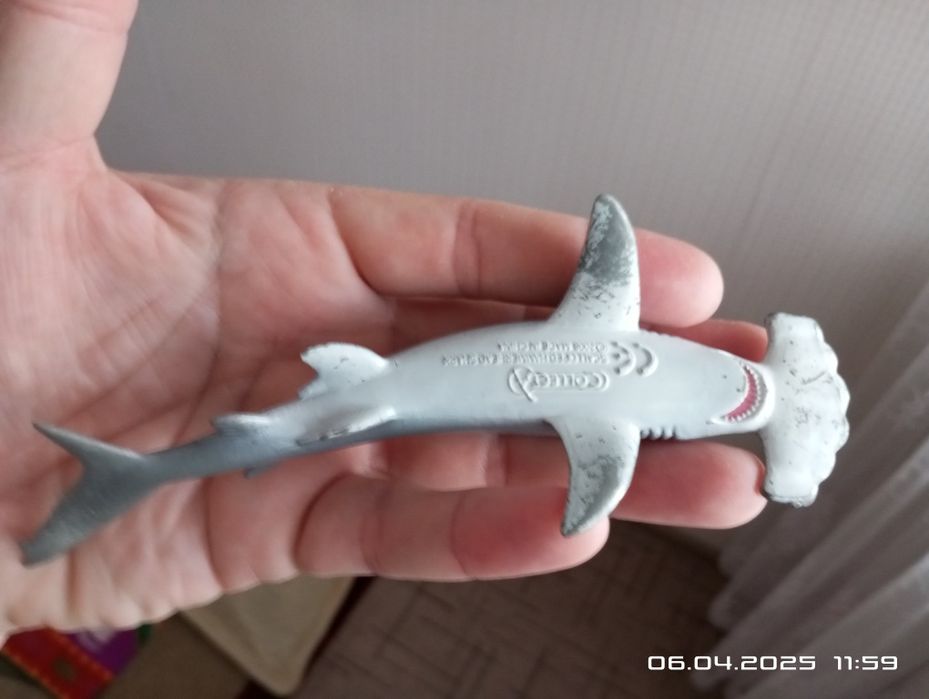 Игрушки детские акула-молот