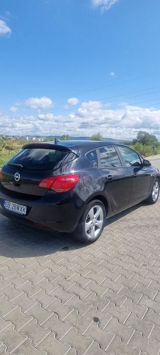 Opel astra j  2012