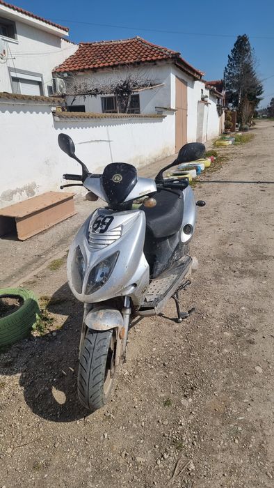Продава се скутер 50кубика