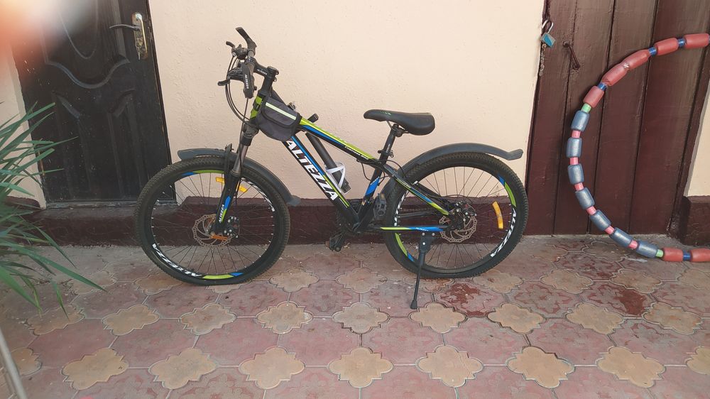 Продается б/у велосипед в отличном состоянии полной комплектации