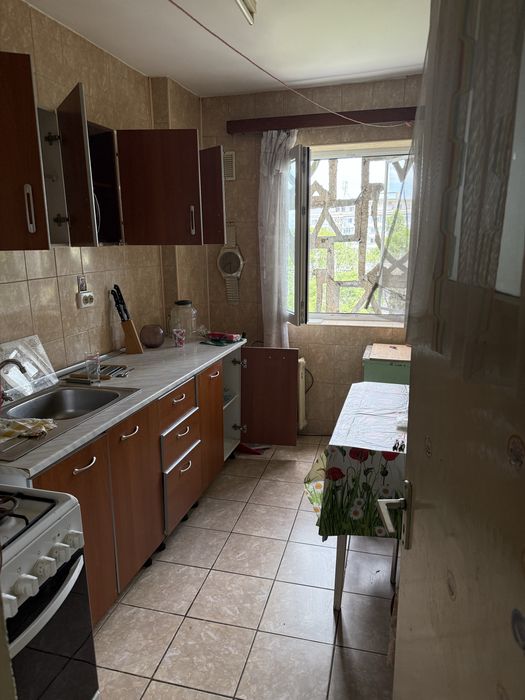 Vand apartament 2 camere semidecomandat confort 1