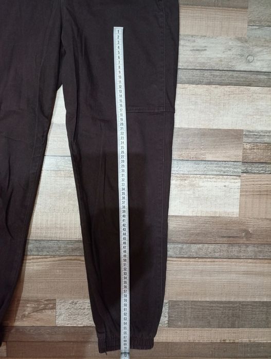 Pantaloni cargo House Brand