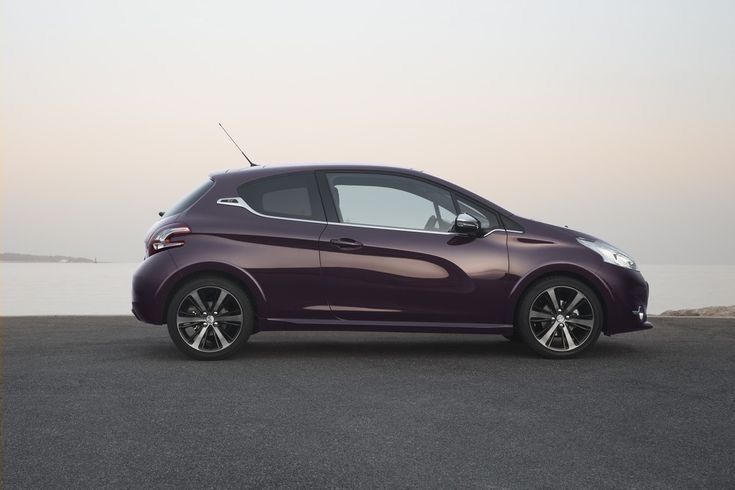 Peugeot 208 XY Пежо 208 XY 2014г 1.2 1.6 бензин 1.5 дизел На части!!