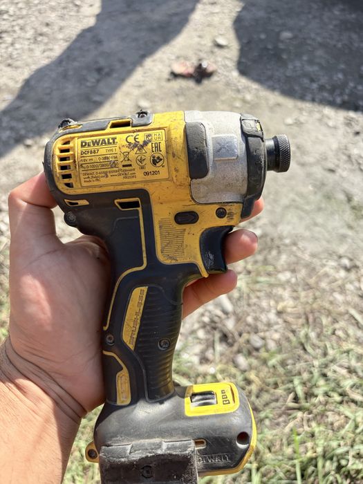 Corp dewalt impact cu 3 nivele
