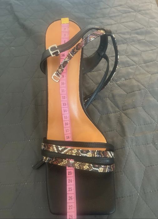 Sandale marimea 43