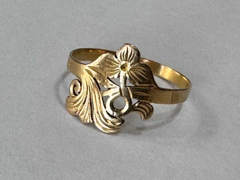 Златен пръстен 14 К 585/1,41 гр.