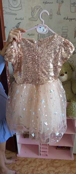 Праздничное платье на девочку 3-4 ,5-6лет.