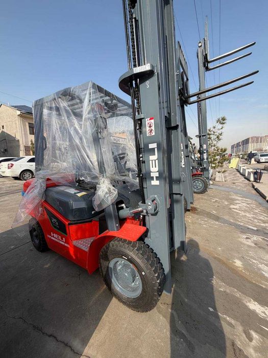 Кара / Kara / Вилочный погрузчик CPCD35-Q22K2 подъём  4.5м (HELI)