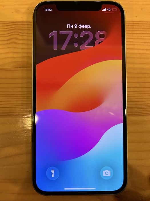 Продам Iphone 12