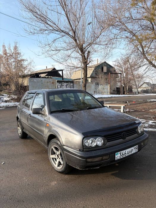 Голф 3 объем 1.8 моно