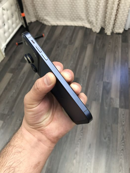Продам Айфон Xr в корпусе 17 Pro