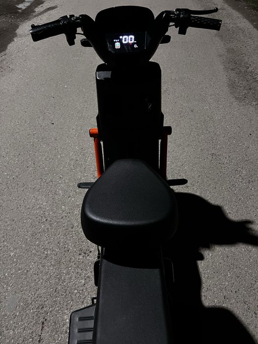 Электроскутер танк