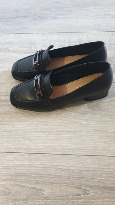 Туфли лоферы на меленьком каблуке