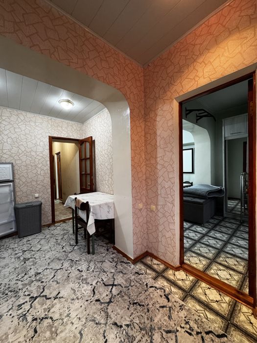 Ц-5 , метро Минор , 1-й этаж . Можно под офис