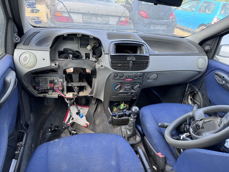 Fiat Punto 1.2i 60hp 2000г На Части