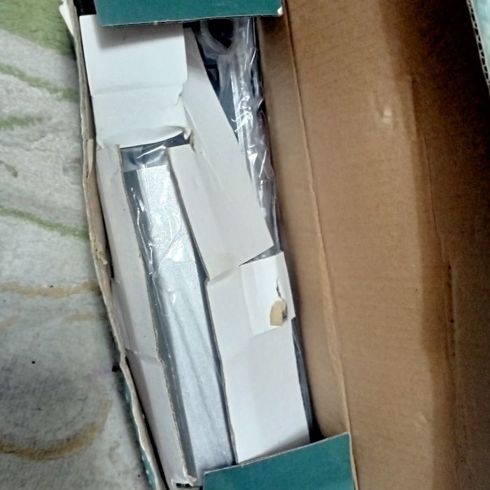 Дверной доводчик