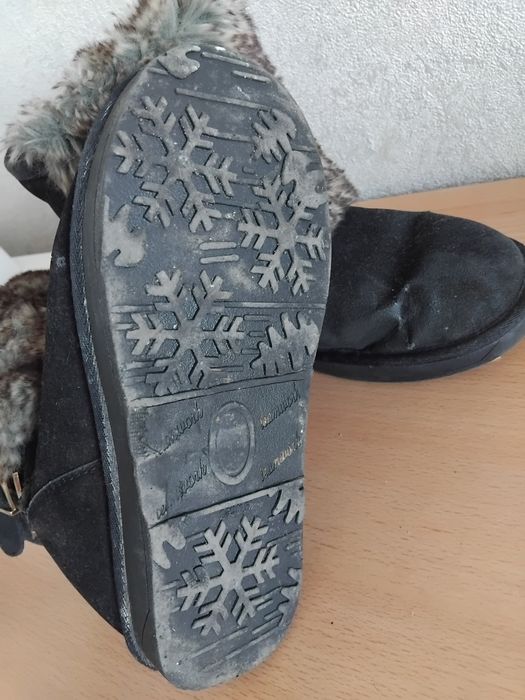 Продаю женские обуви