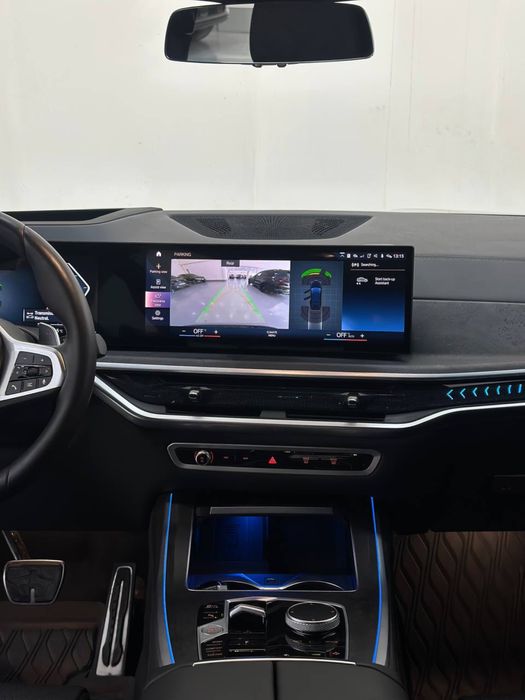 Bugun sotuvimizda BMW X7 40i