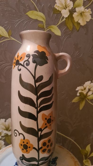 Вазы в отличном состоянии срочно