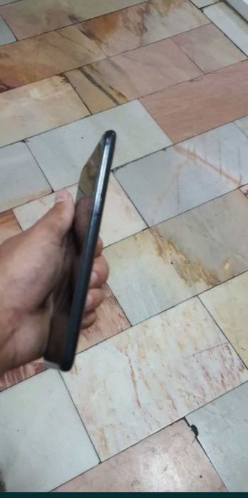 Redmi 7 3/32 xolati yaxshi