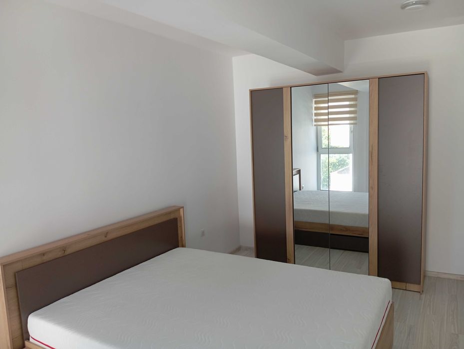 Închiriez pe 4 luni apartament utilat nou, cu 2 camere,în bloc nou