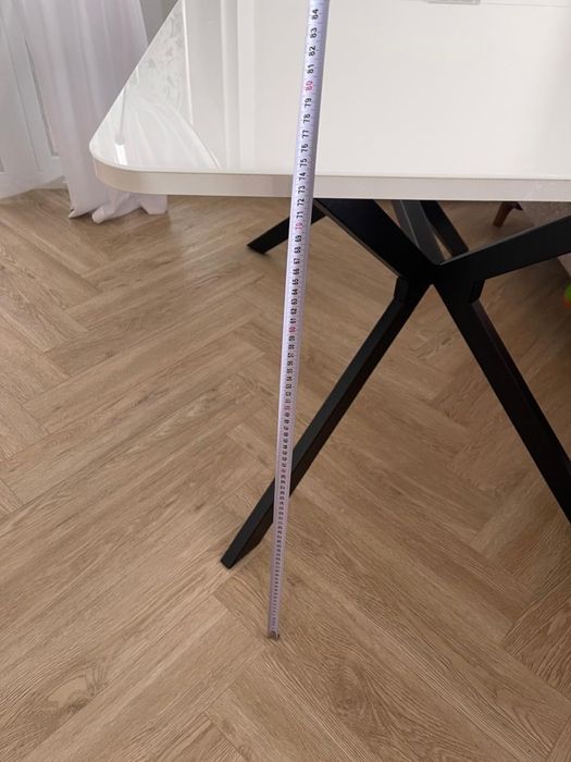 Стол раскладной, с каленным стеклом