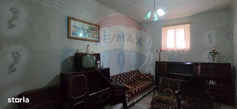 Casă cu potențial, aproape de centru – Socodor, jud. Arad