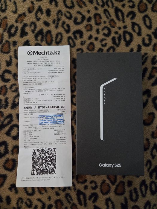 Samsung galaxy s25  12/256 Silver gray
