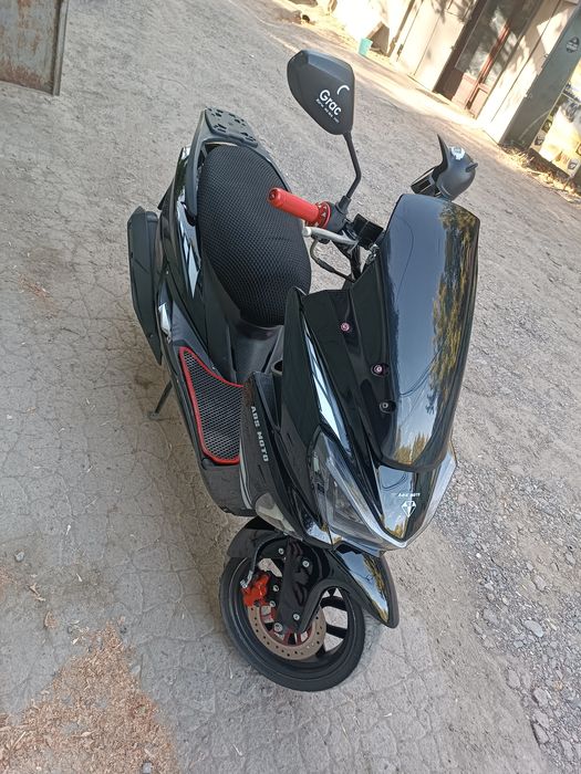 Макси мопет  скутир