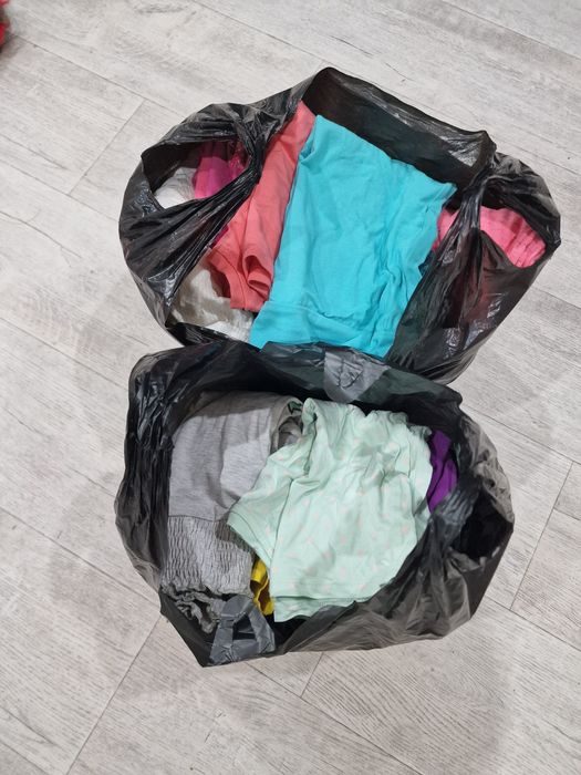 Продам вещи на девочку 3-7 лет