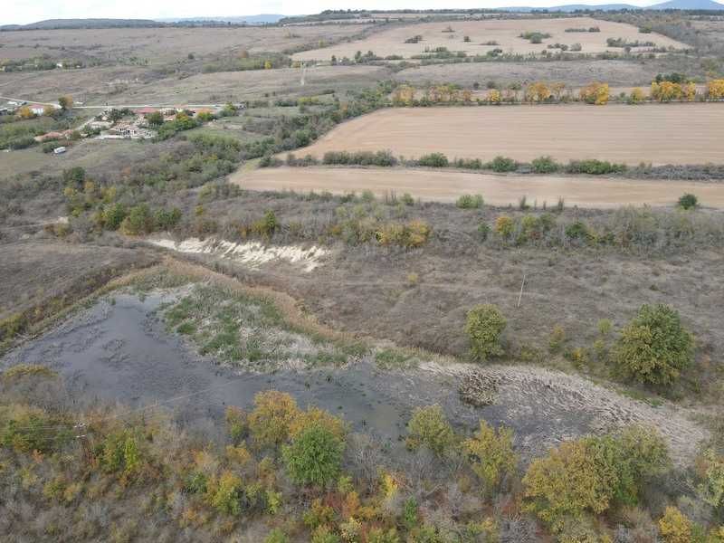 Продава се Земеделски имот в с. Ловец, Област Шумен -  кв.м за 859 €/дка - Снимка #5