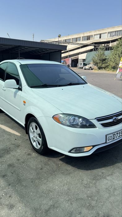 Продаю gentra 2020 года