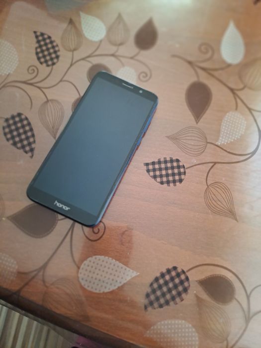 Телефон honor 7s