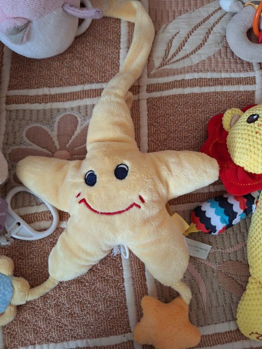 Плюшени играчки за бебе