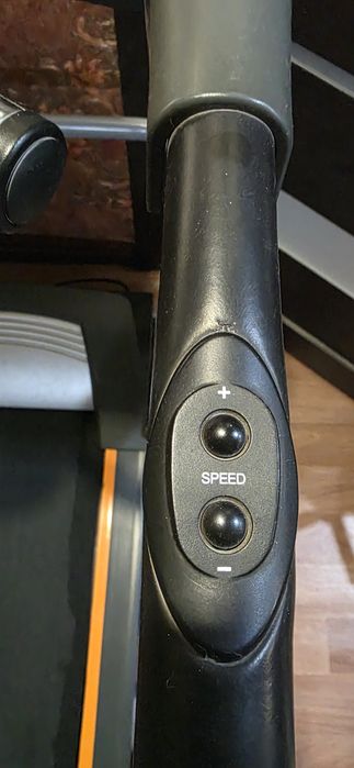 Продам беговую дорожку 110кг