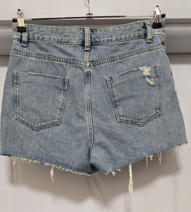 .  Нови със етикет.  Дамски оригинални къси панталонки дънкови.  ASOS DENIM