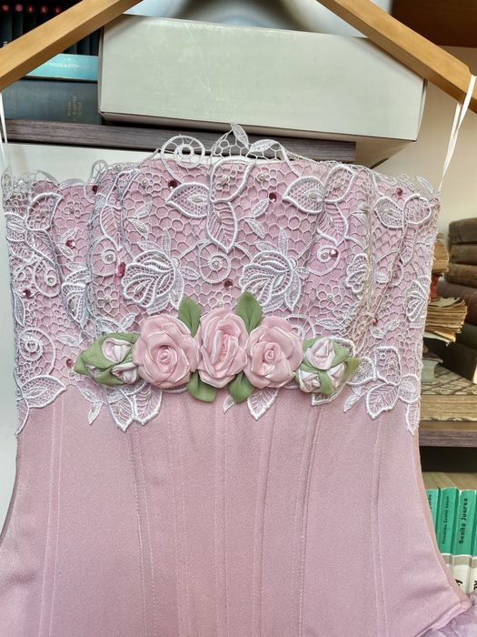 Rochie mireasa deosebita roz- lila organza si broderie