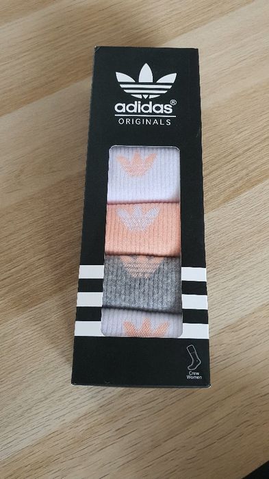 Set 6 perechi sosete dama  Adidas mărimea 36-41 noi la cutie