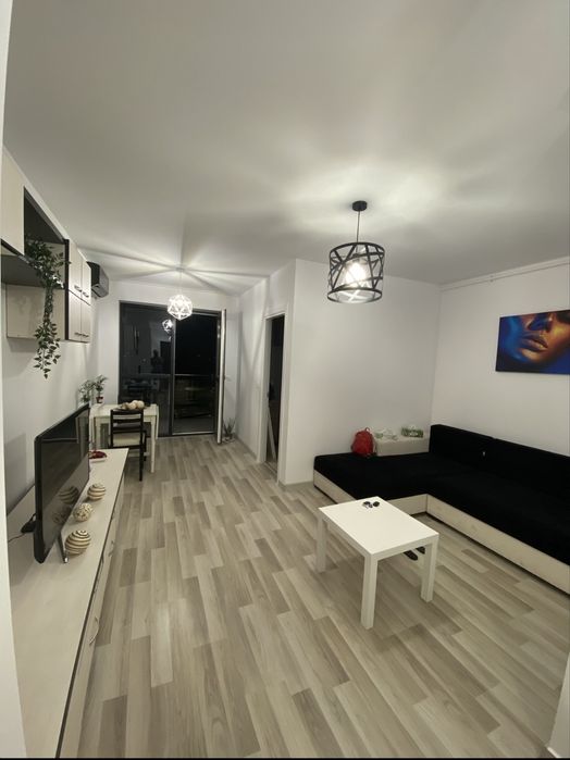 Garsoniera | Hils Pallady |