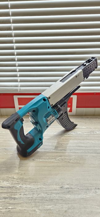 Makita Автоматичен Винтоверт DFR750