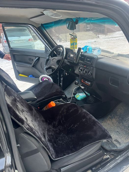 Продам машину нива