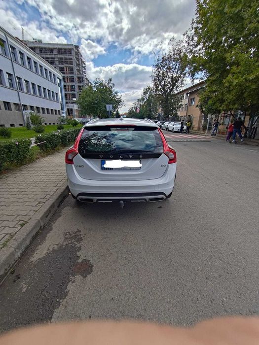 Volvo V60 Cross Country 2018