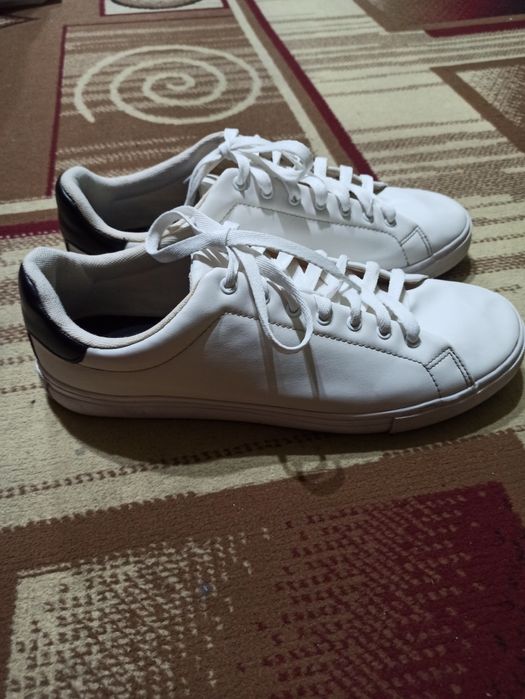 Мужские кроссовки  Kajila,.H&M и др