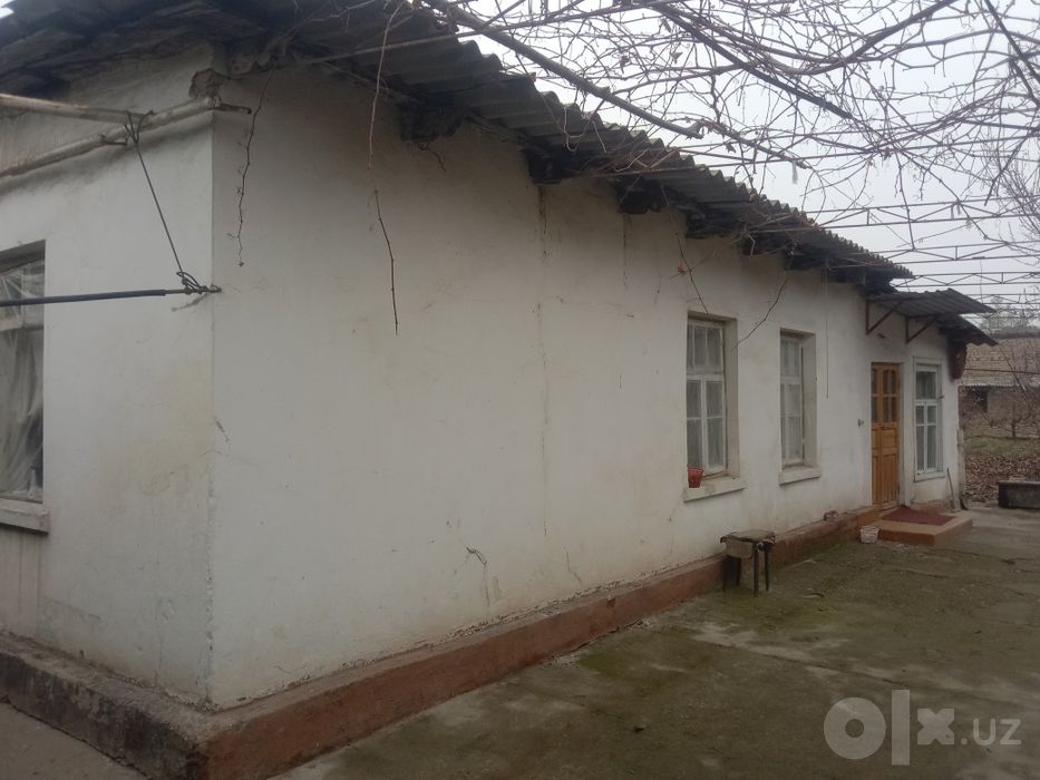 Hovli sotiladi srochna 12 sotix yol usti
