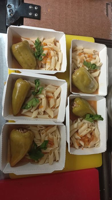 Продаются готовые блюда, салаты